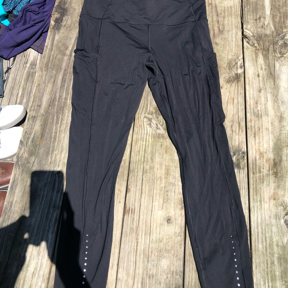 Lululemon 7/8 black pants size 10